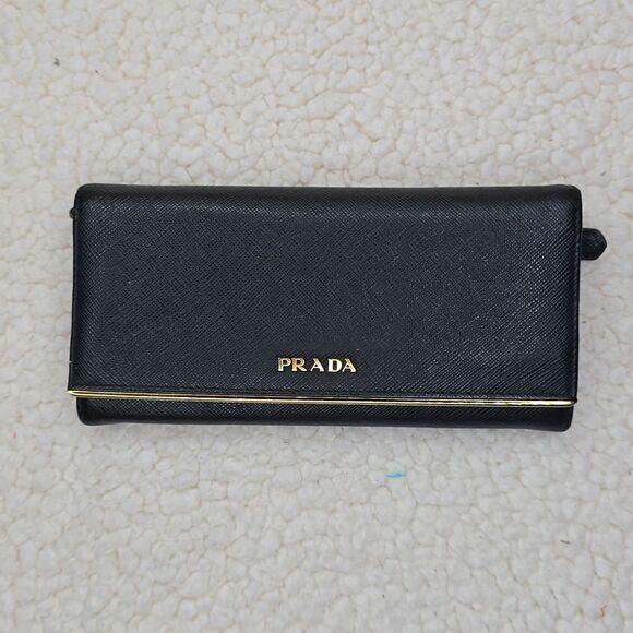 Prada Leather wallet with detachable badge holder/ card holder - Picture 3 of 11